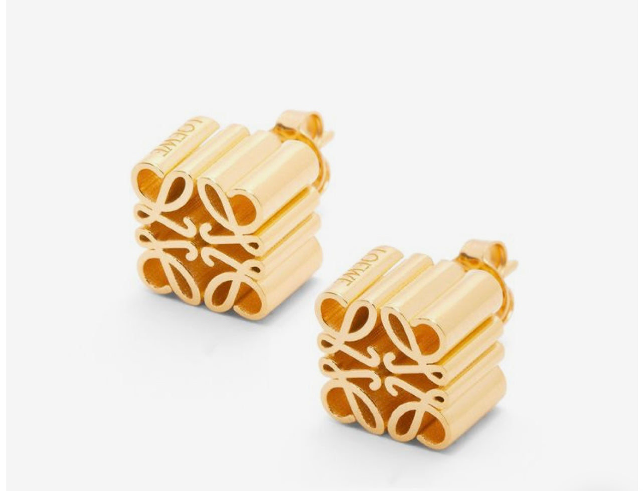 LOE Stud Earrings